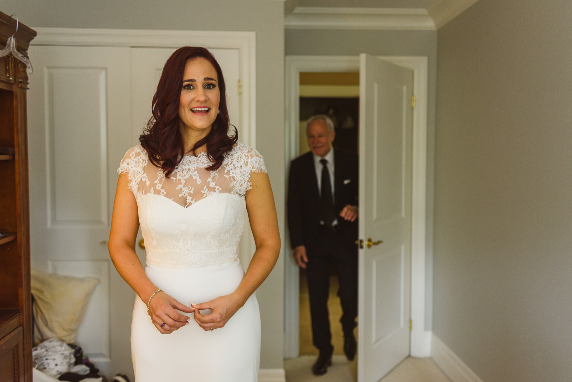 Dad seeing daughter before wedding